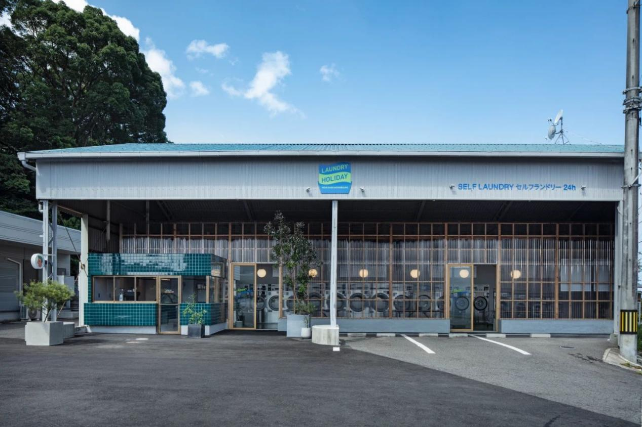 Ex lauandi locus ad Community Hub: A Japanese Laundromat's Ice Cream Revolution