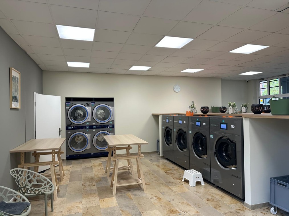 The Guide to Industrial Laundry Solutions: Equipment, Processes, and Efficiency